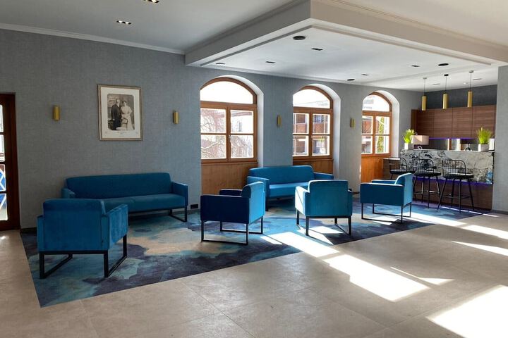 Hotel Lobby