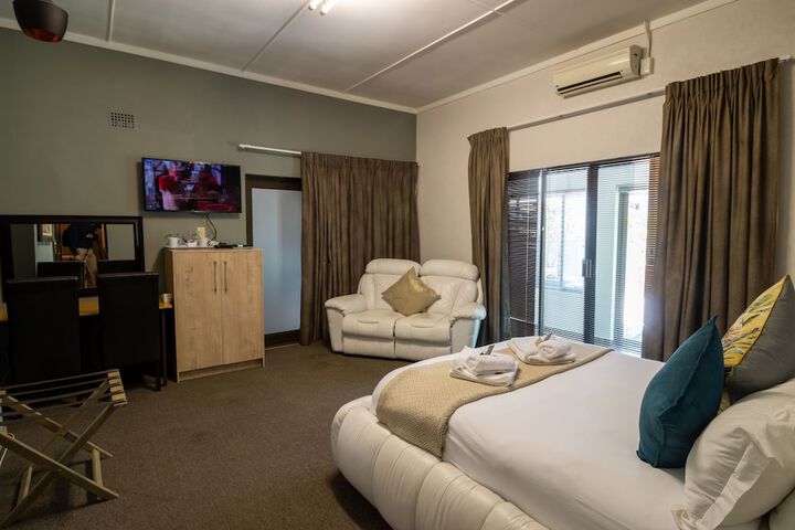 Room 8 of 24