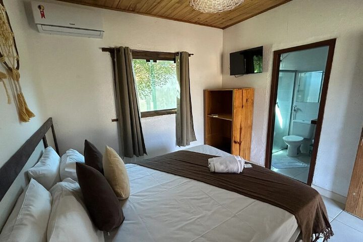 Room 3 of 28