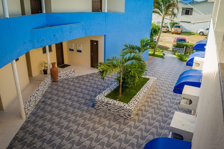 Hotel Exterior 86 of 100