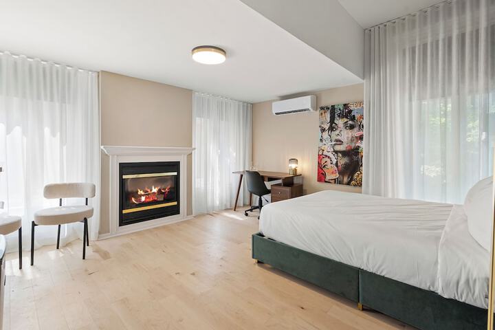 Room 15 of 83