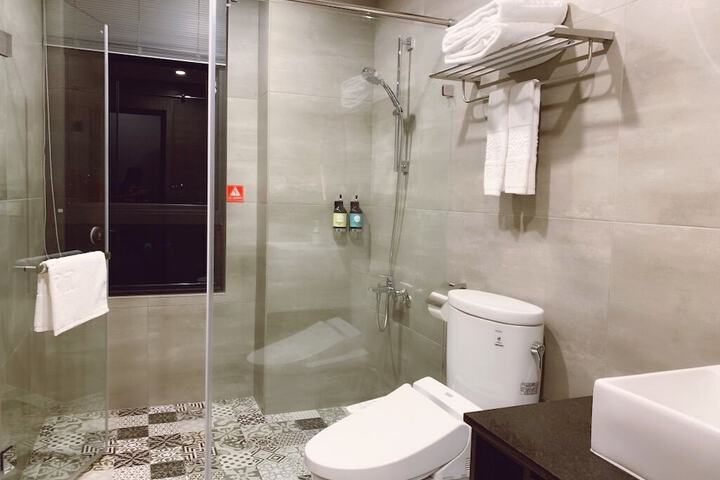 Room 43 of 66