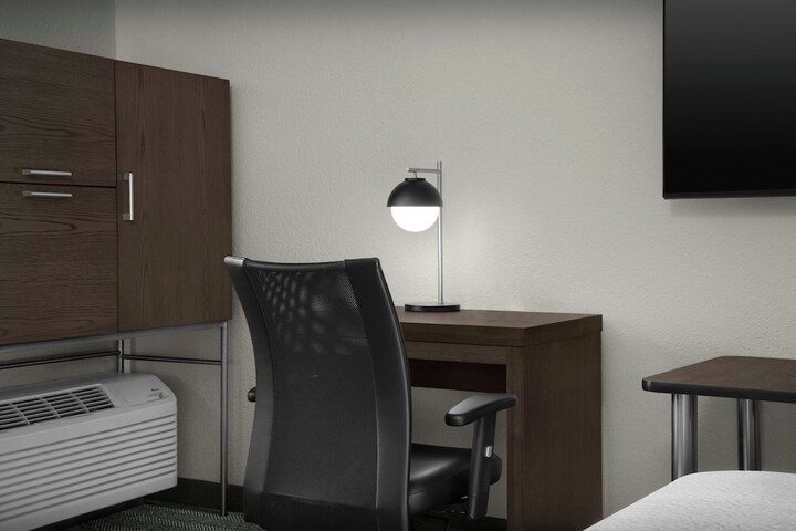 Room 13 of 56