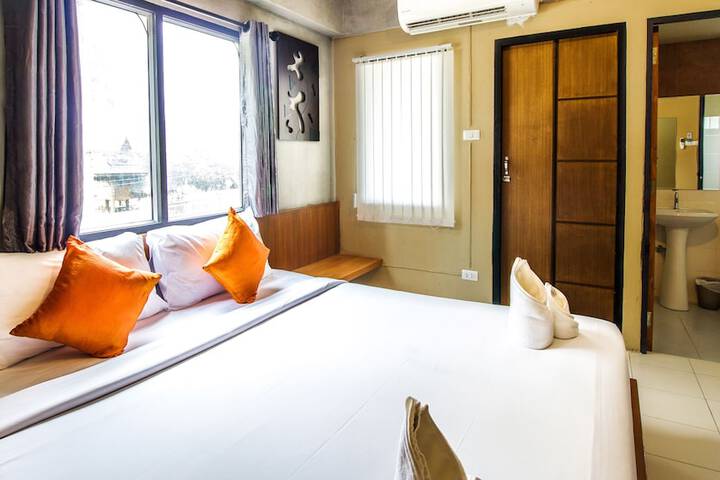 Room 15 of 26
