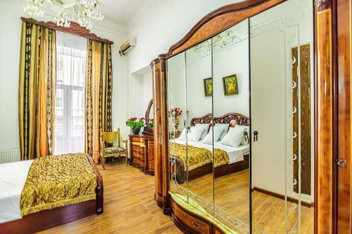 Room 13 of 47