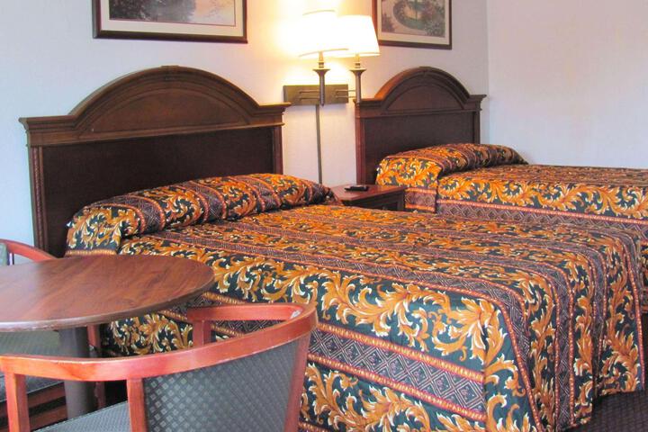 2 Double Beds (10 of 19)