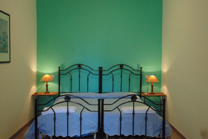 Room 35 of 46