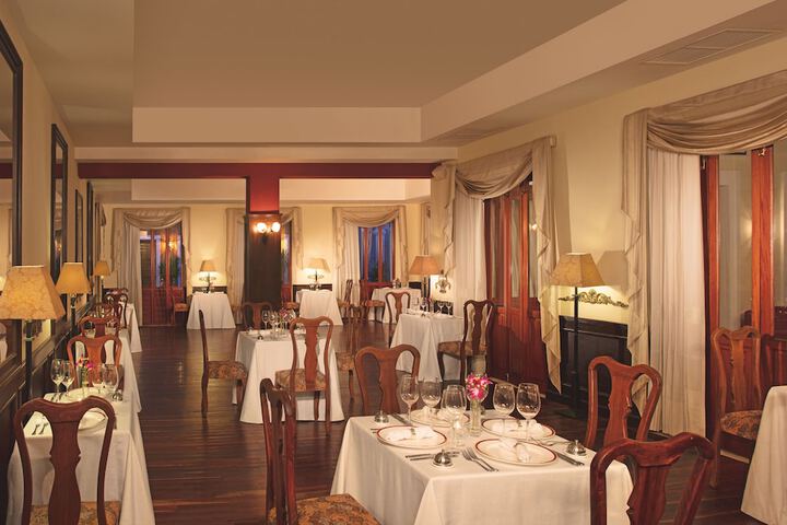 Dining 112 of 149
