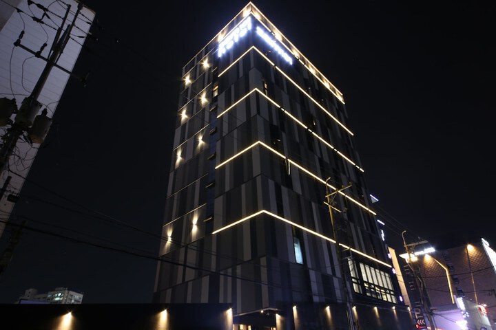 Hotel 113 of 117