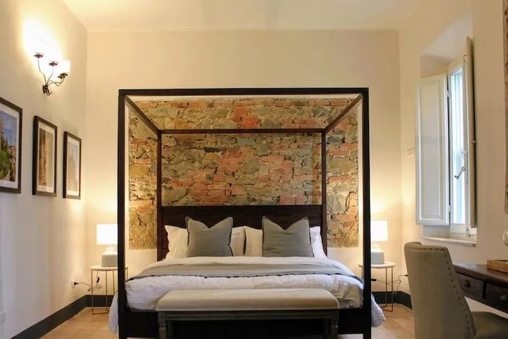 Room 3 of 13