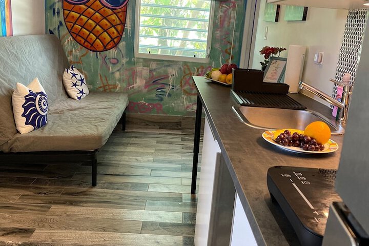 Room 33 of 64
