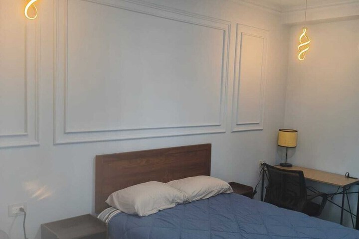 Room 14 of 24