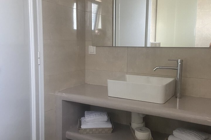 Room 12 of 20