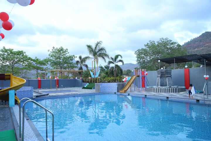 Pool 18 of 40