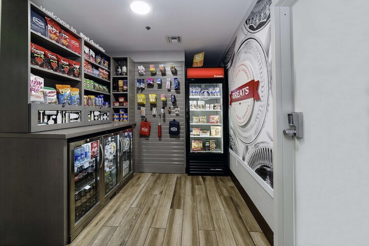 Snack bar