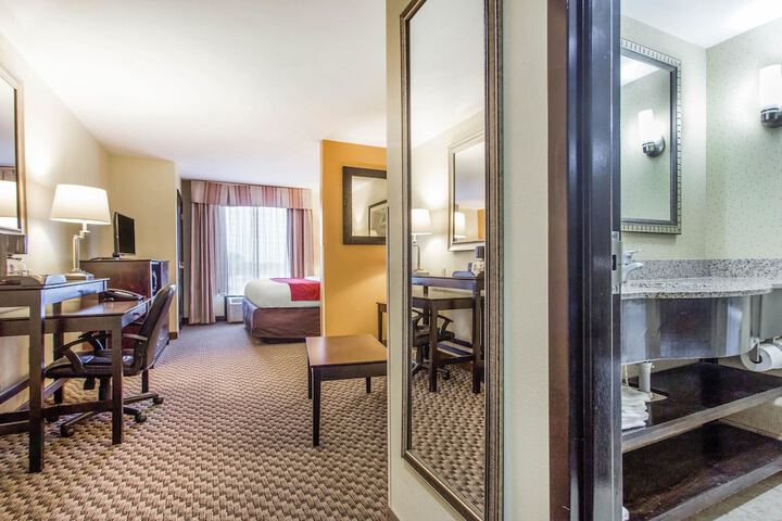 Room 22 of 36