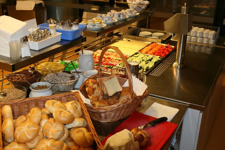 Breakfast/Coffee Service 23 of 78