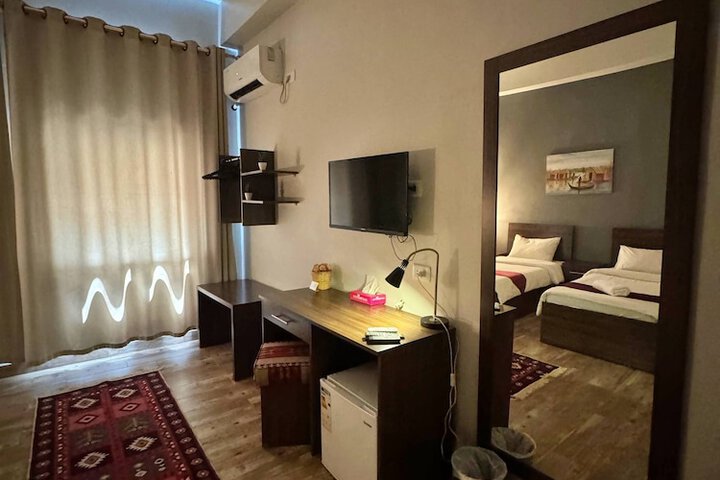 Room 32 of 114