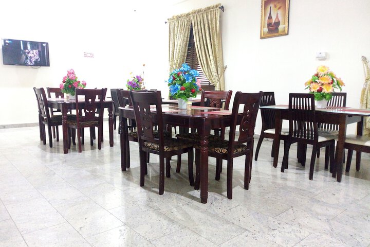 Dining 15 of 24