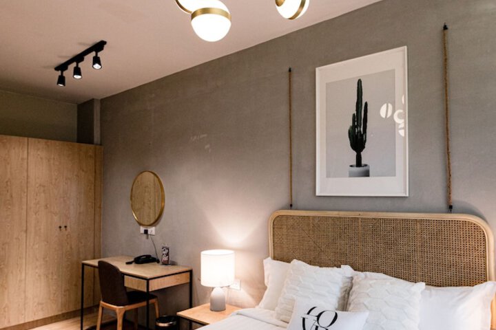 Room 72 of 105