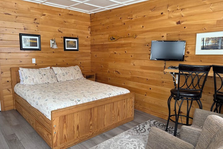 Room 5 of 33