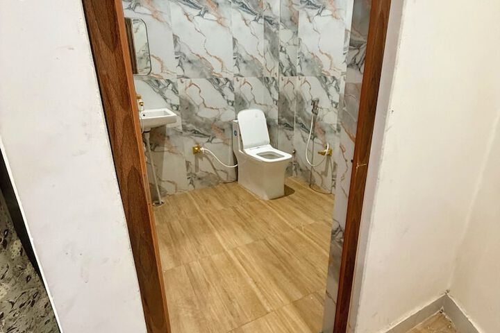 Room 66 of 71
