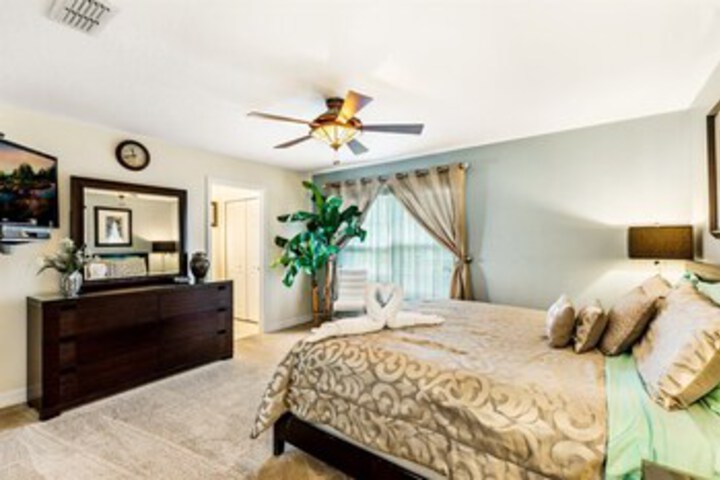 Room 26 of 37
