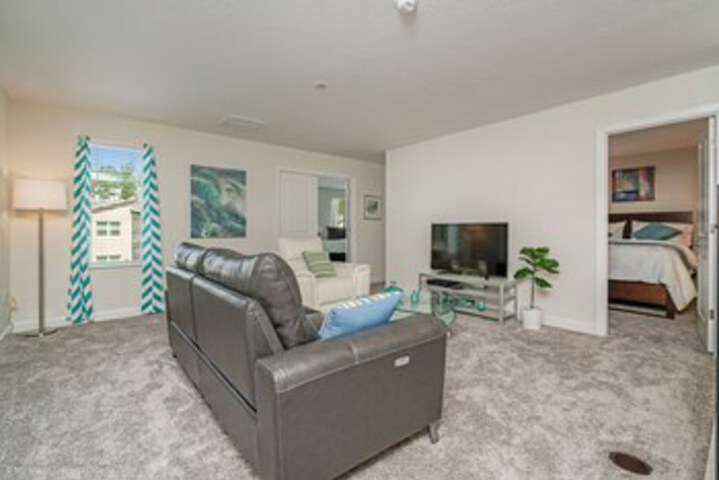 Room 25 of 62
