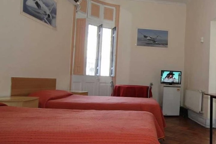 Room 3 of 11