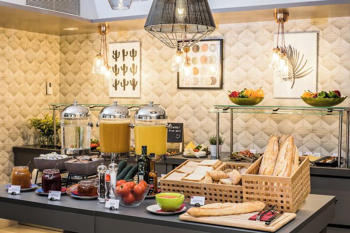 Breakfast buffet