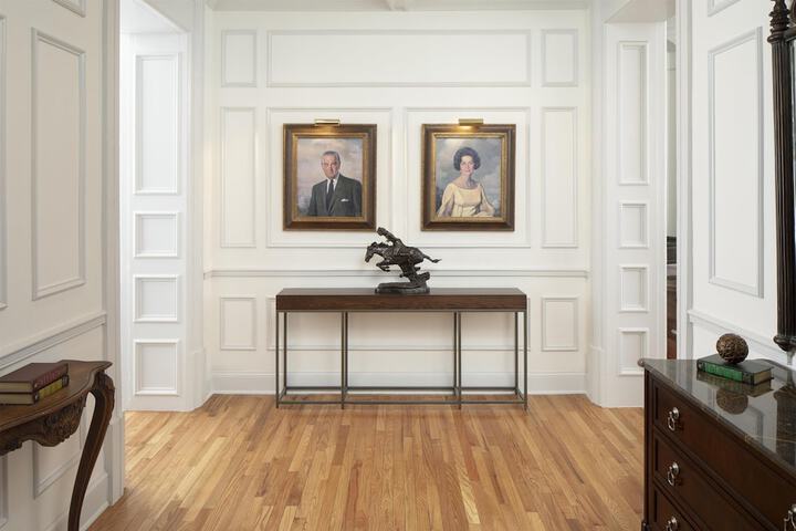 Room 42 of 121