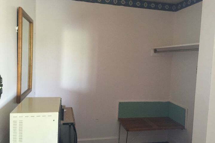 Room 14 of 22