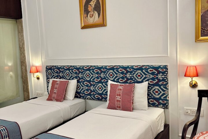Room 19 of 49