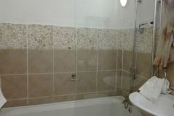 Room 2 of 26