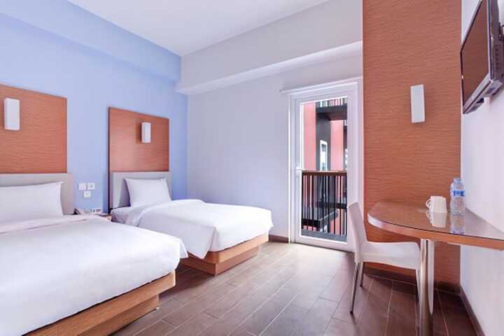 Room 5 of 31
