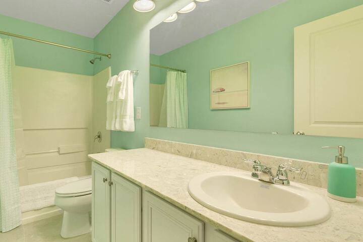 Room 20 of 28