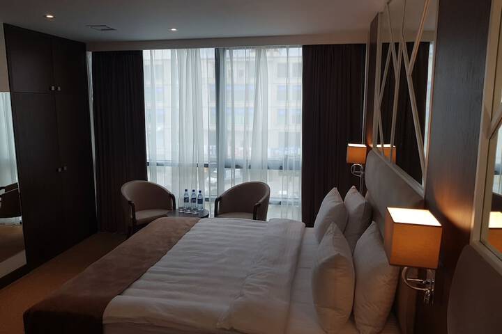 Room 29 of 342