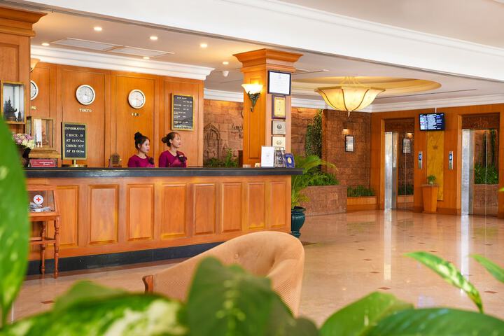 Hotel Interior 4 of 174