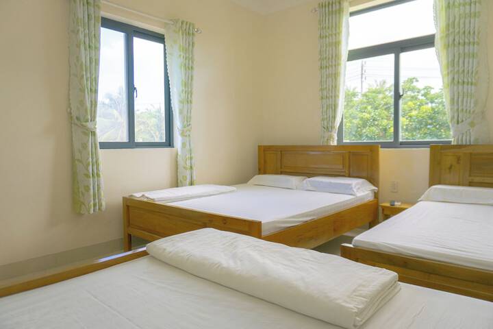 Room 11 of 23