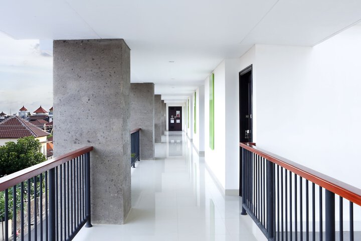 Room 4 of 49