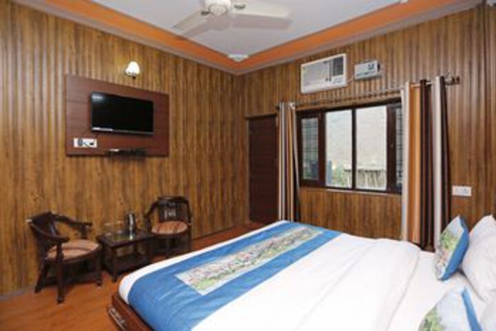 Room 8 of 23
