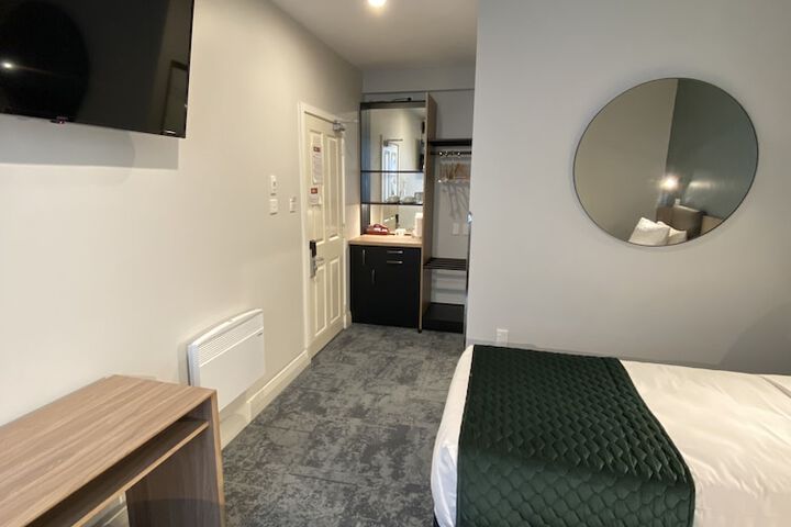 Room 21 of 116