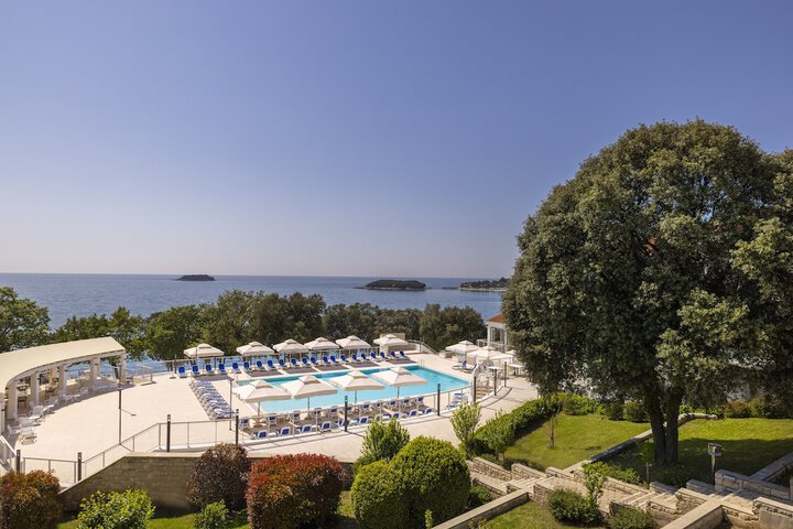 Pool Hotel