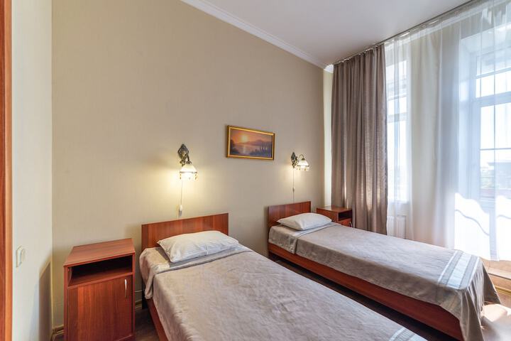 Room 70 of 176