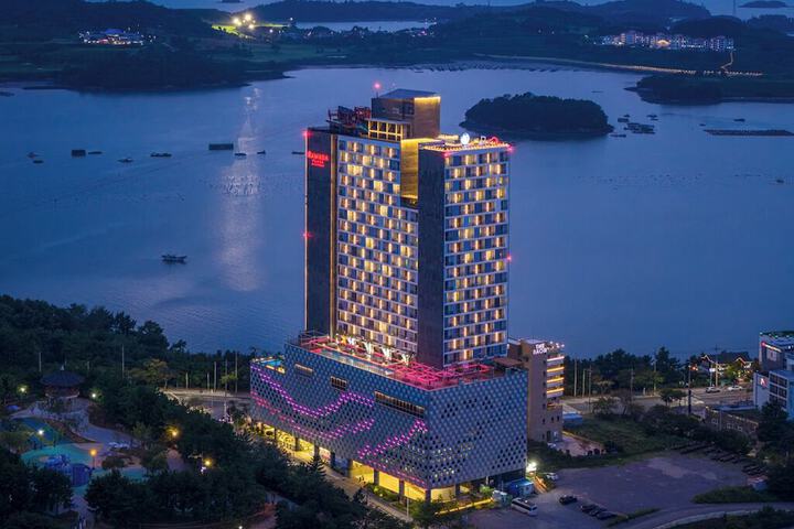 Exterior of Ramada Plaza by Wyndham Dolsan Yeosu