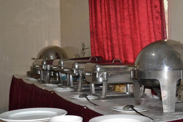 Dining 25 of 30