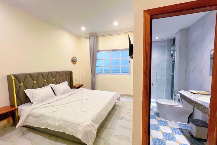 Room 10 of 31