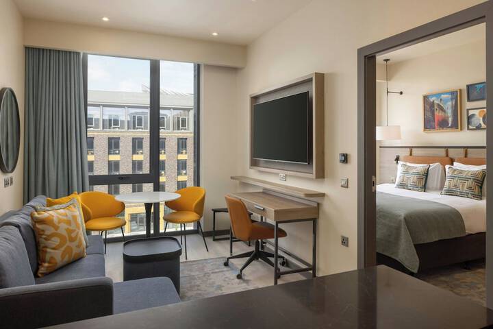 Room 14 of 64