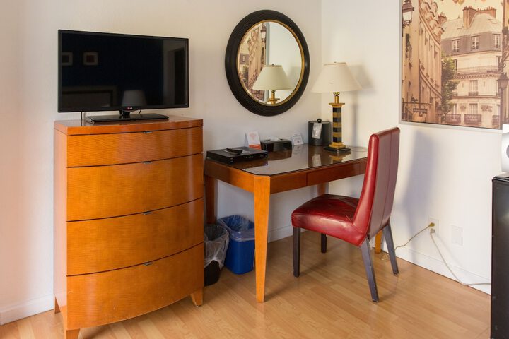 Room amenity