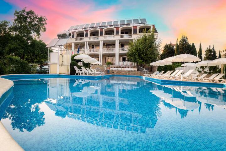 Villa Aurora